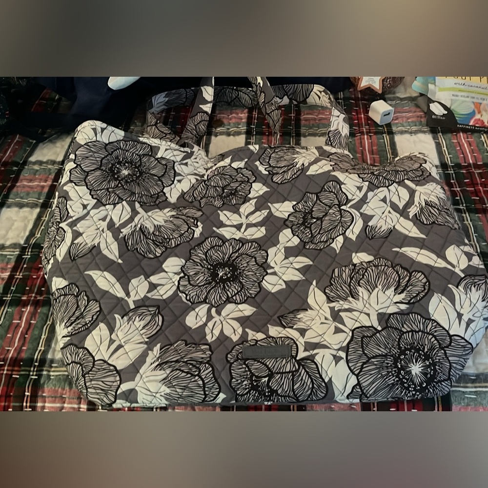 Vera bradley tote